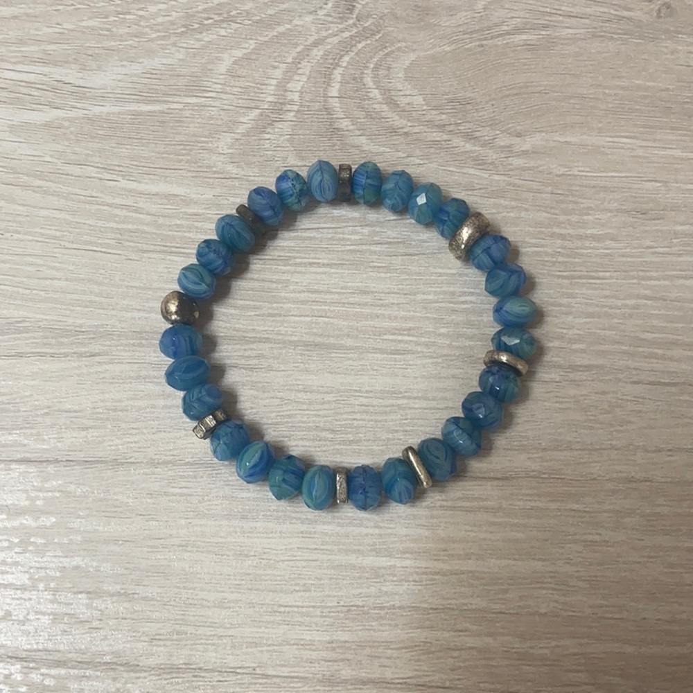 Women’s beaded bracelet